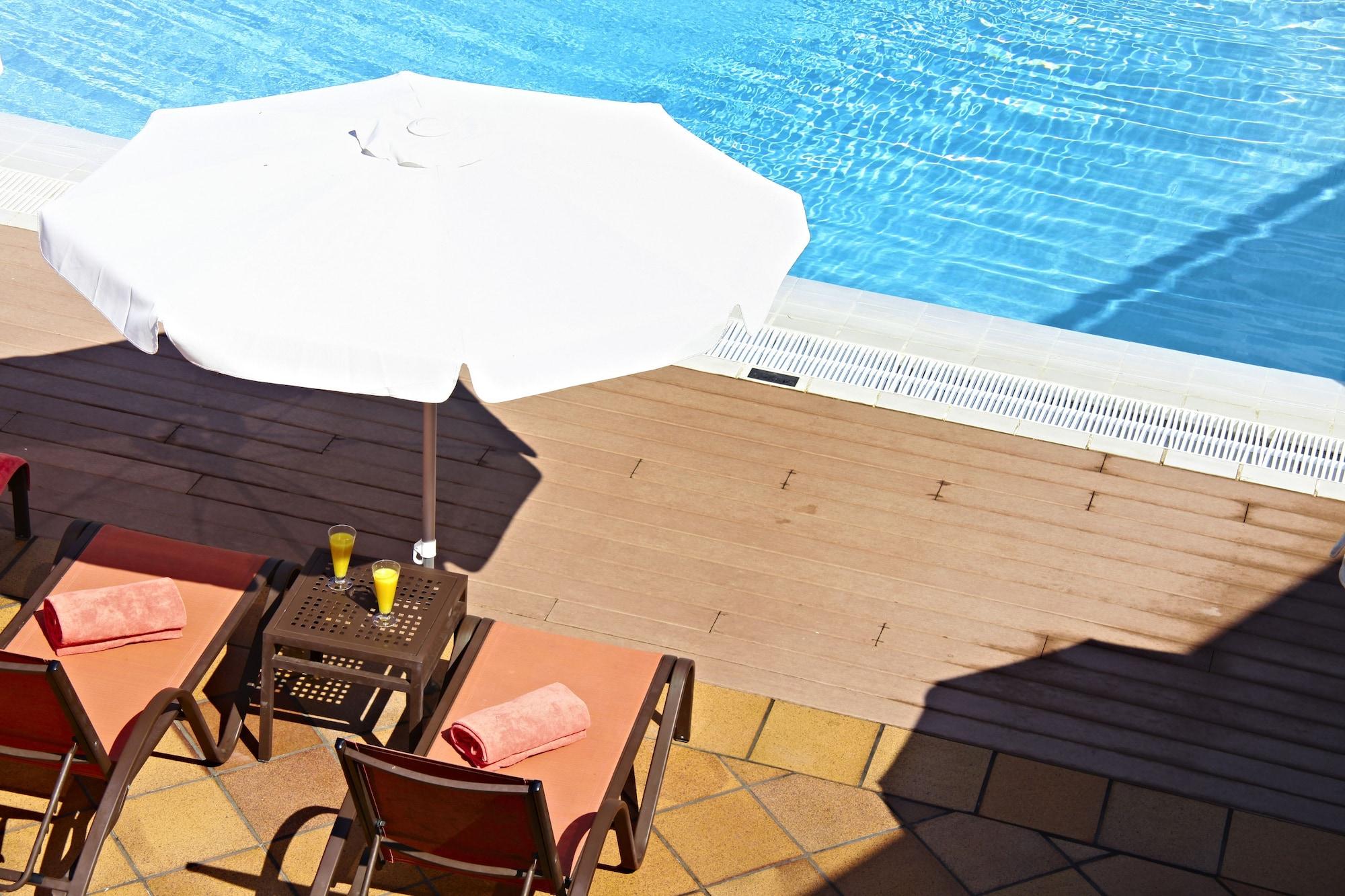 Hotel Serrano Palace Cala Ratjada  Exterior photo