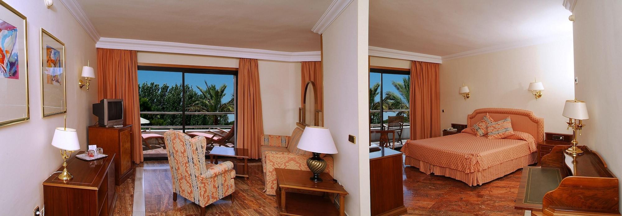 Hotel Serrano Palace Cala Ratjada  Exterior photo
