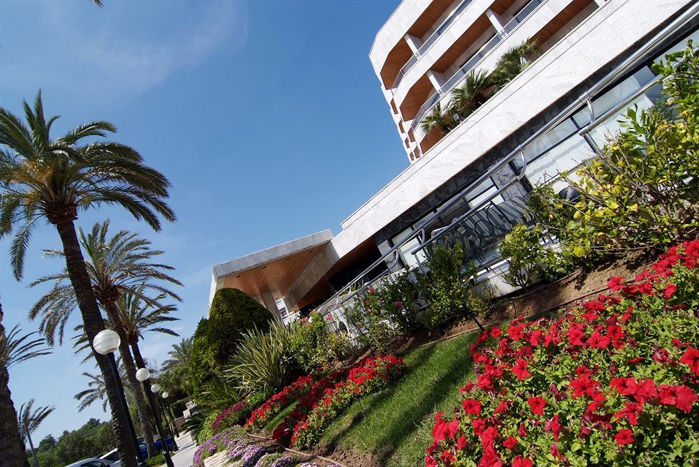 Hotel Serrano Palace Cala Ratjada  Exterior photo