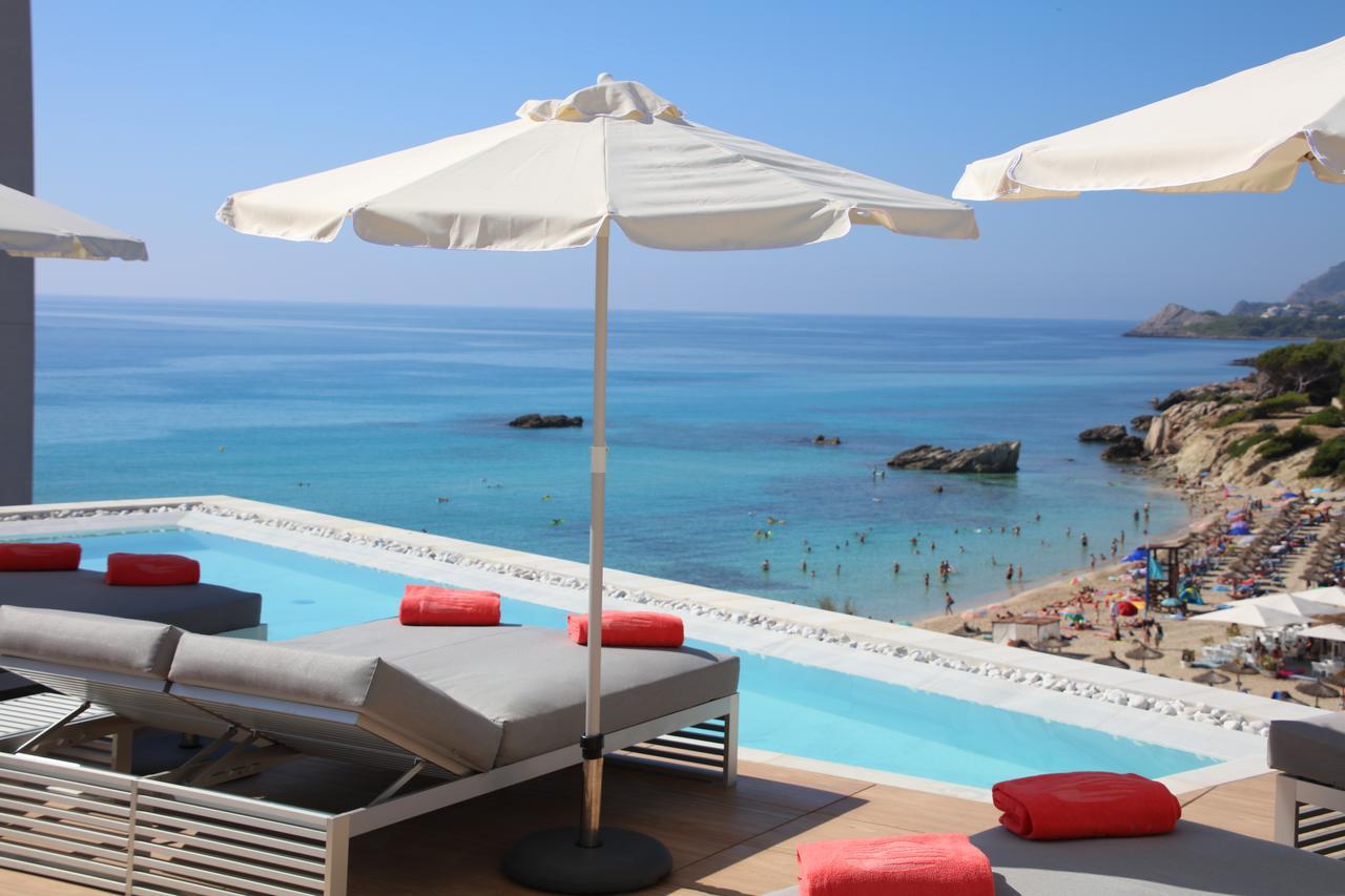 Hotel Serrano Palace Cala Ratjada  Exterior photo